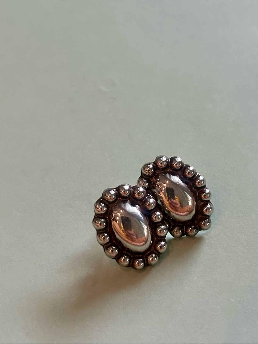 1980’s Southwestern Oval Sterling Silver Earrings with 925 Beaded Halo Vintage! - Picture 5 of 9
